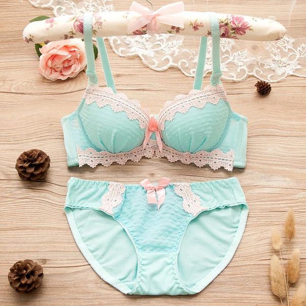 Bras Sets Sexy Soft Color Color Lingerie Set sous Bralette Push Up Up Up et Panty for Women Floral Floral Lace Bra Underwear Lenceria