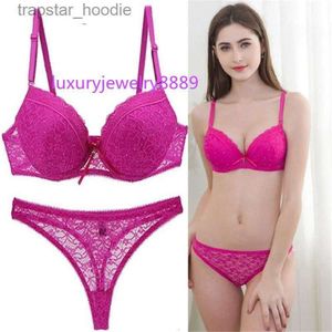 BH's Sets Sexy damesstring-ondergoedset Push-up boorbeha en pantysets 3/4 cup Groen Kant Lingerieset Dames Diepe V Beha Zwart T200602 L230919