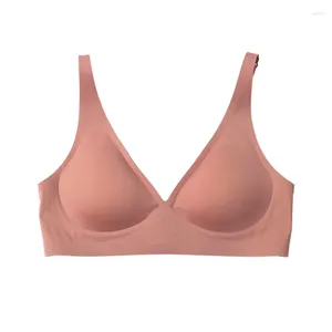 Bras set solide Deep V Bra Bref Brief de style japonais Sket Sket Jelly Sous-vêtements sans trace pour les femmes Rassemblant une pièce un ensemble de pièces tous les jours