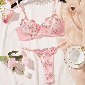 Bras Sets Sweet Girls Lingerie Sexy Deep V Bra Bra Crotchless Sous -wear Set Lace Lace Flower Broderie Broderie STRAP WOMNENS