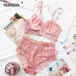Bras stelt Termanzy klassiek bandage roze bh-set lingerie push-up brassiere kanten ondergoedset sexy high-taille slipje voor dames ondergoed 230427