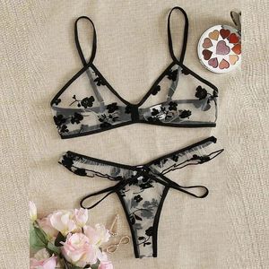 Les soutiens-gorge définissent des femmes en deux pièces lingerie sexy set corset lace racy mousseline slembear tops briefs linceria sensual mujer costume