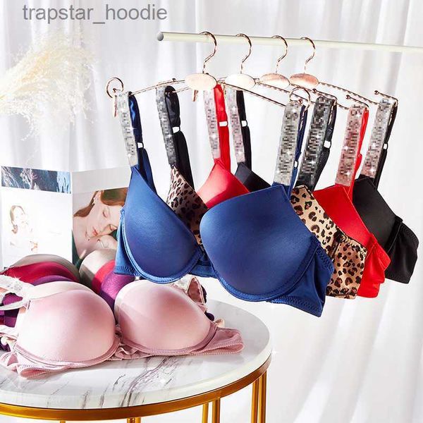 Bras Sets vs Rhinestone Underwear Women Set Set Brand Design Sexy Lingerie Set Samers Push Up Briefs Set Set Plus taille Bra rose rouge Y0911C1QT L230919