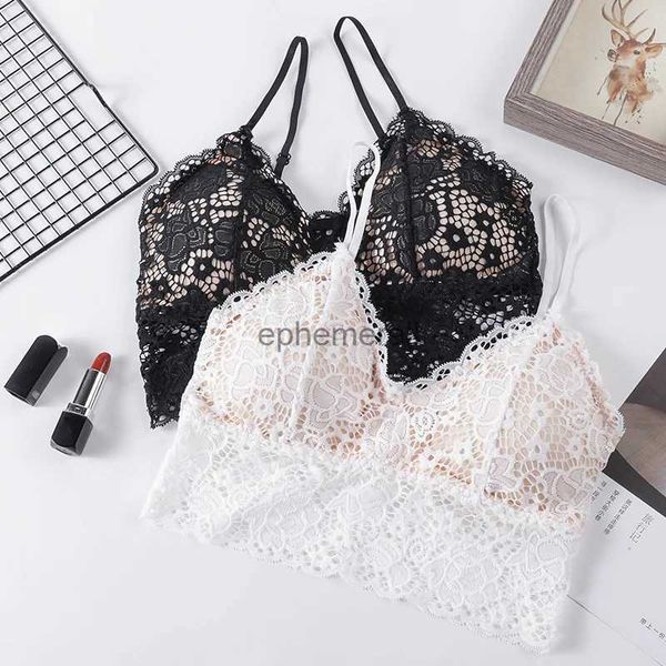 Bras Sexy Hollow Lace Bra Lady Triangle Cup Sin anillos de acero Bralette Girl French Lindo Suave Acolchado Brassiere Camisole YQ231101