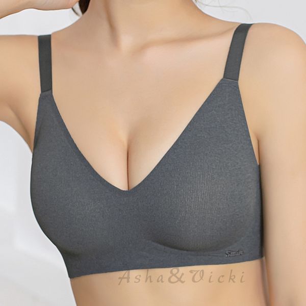 Soutiens-gorge Bandes de soutien douces Sous-vêtements doux pour la peau Confortable Ajusté sans anneau en acier rassemblé Beau dos Soutien-gorge en latex 230503