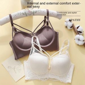 Beha's Verdikte lingerie voor vrouwen met kleine borsten, verzameld op 6 cm, met grote maar niet lege cups van 3 tot 5 cm zonder stalen ring