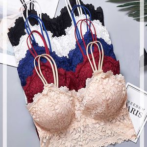 Soutiens-gorge sans fil Push Up Bra Body Shaping Sexy Flower Lace Bra Top Femmes Plus Size Bralette Underwear Lingerie Full Cup Seamless Bras P230417