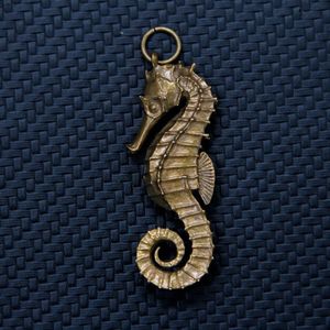 Brass Marine Organisme Seahorse standbeeld hanger geschikt voor auto motorfiets rugzak sleutelhanger decoratie
