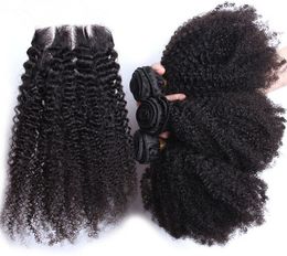 Braziliaanse 4 * 4 Topsluiting met haarbundels natuurlijke kleur menselijk haar afro kinky krullend 3pcs menselijk haar met kant sluiting 4pcs / lot