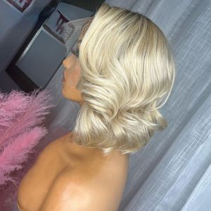 Braziliaanse Blonde Korte Golvende Bob HD Lace Front Simulatie Menselijk Haar Pruik voor Vrouwen Ombre Gekleurde Lijmloze Kant Frontale Pruik