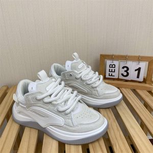 Pan de otoño para y pequeño primavera en mujeres 2024 Amantes de nuevo estilo High White China Chica Casual Sports Dad Shoes 335 Sprg Cha-Chic 933 838