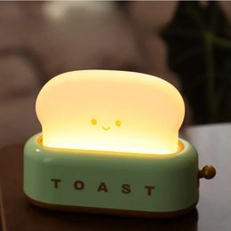 Toastas de pan tostador de pan Nightlight Creative recargable Lámpara LED dormitorio para regalo de cumpleaños 240507