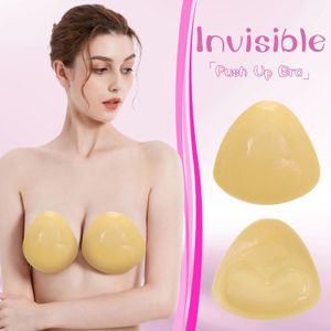 Almohadilla para el pecho Sujetador sin espalda invisible pegajoso de doble cara Sin tirantes Push Up Bralette Agujeros de aire sin costura Barras adhesivas Cubierta de pezón Ropa interior 230818