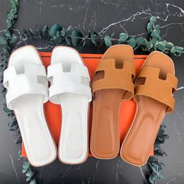 Designer sandales mode pantoufles femmes Designer sandales femmes pantoufles hommes Casual lefo chaussures plates cuir unisexe 【code ：L】
