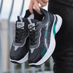 Chaussures de créateurs respirantes Léger chaussures de randonnée confortables confortables non-glissons pour hommes de sneakers usurant des hommes noirs extérieurs sport bon mannequin à lacets de chaussures zm-bl8 156 s