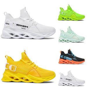 Moda transpirable para hombre para mujer zapatos para correr b18 triple negro blanco verde zapato al aire libre hombres mujeres diseñador zapatillas de deporte deporte entrenadores tamaño zapatilla de deporte