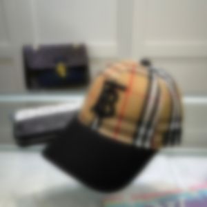 Breatchable Sunshade ajuster les casquettes de baseball designers classiques mens luxurys lettres hommes chapeaux de bal de sport les quatre saisons fonctionnant en plein air cap du sport q17