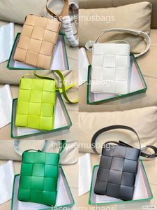 Brick Candy Cassette Phone Bag Designer Luxury Oblique Straddle Bags Venetas Female Cassette New Small Square Bag con color Size22-16cm