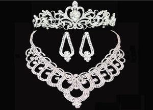 Bruidskronen Accessoires Tiara's Haarketting Oorbellen Accessoires Bruiloft Sieraden Sets Goedkope mode-stijl bruid HT1431564995