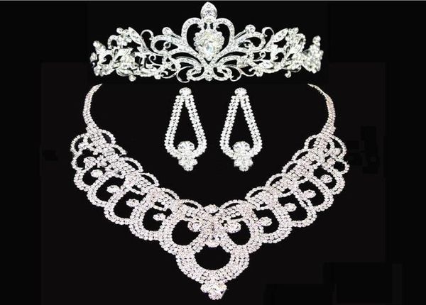 Coronas nupciales Accesorios Tiaras Collar para el cabello Pendientes Accesorios Conjuntos de joyería de boda estilo de moda barato novia HT1431564995