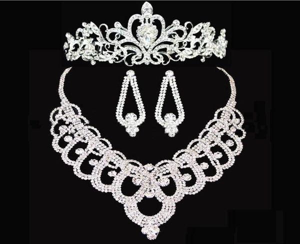 Coronas nupciales Accesorios Tiaras Collar para el cabello Pendientes Accesorios Conjuntos de joyería de boda estilo de moda barato novia HT1433030434