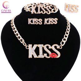 Bruids geschenk Nigeriaanse bruiloft Afrikaanse kralen sieraden set mode Dubai gouden kleur kristal kus rode lippen sieraden set