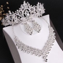 Bruidsjurk hoofddeksels - verkoop van hoogwaardige ketting met kroon voor bruiloft en oorbellen driedelige set wit kristal ingelegd met strass2438