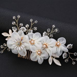 Peinetas nupciales Perlas de agua dulce Flor Pinzas para el cabello Tiara de flores de seda blanca para mujer Adornos decorativos para el cabello