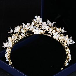 Bruidshoofddeksels Bruiloftskronen Vlinderbloem Kristallen kroon Hoofdtooi Gouden barokke kroon Bruiloftsaccessoires Sieraden Bruids 256e