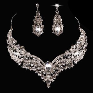 Boucles d'oreilles de bijoux nuptiales européennes et américaines Big Brand Brand Alloy Full Diamond Sets Collier pour le mariage de la fête