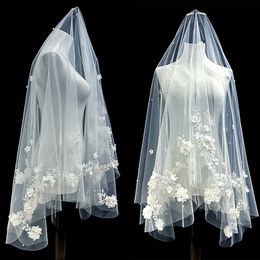 Voile de mariée bord en dentelle voile court pour femme avec peigne fleurs 3D voile de mariée pour l'église Veu