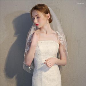 Bridal Veils 2023 Veil Elegant Short Wedding Ivory Lace Two-Layer met Comb-accessoires