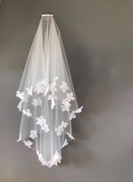 Voiles de mariée Voile de fleur 3D 2 couches blanc / ivoire avec tulle enveloppé accessoires de peigne coude doigt doux valse en cascade