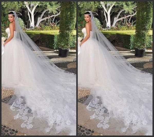 Voiles de mariée Kim Kardashian Nouveau Charme Blanc Ivoire One Tiered Cathedral Mariée Voile De Mariage Personnalisé 3 Mètres Lace3817713