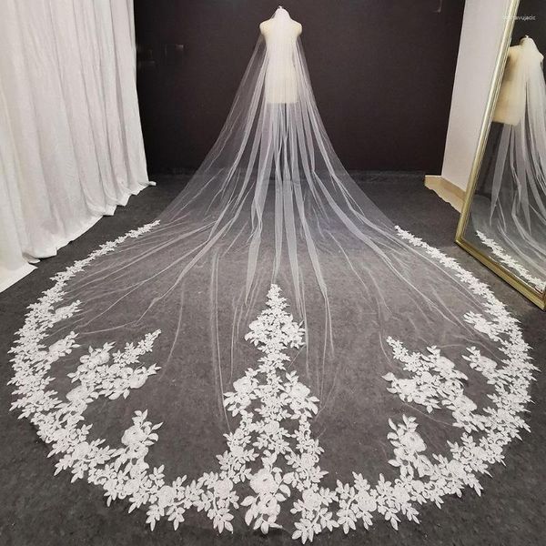 Veaux de mariée luxe de 4 mètres de long Veille de mariage en dentelle avec peigne blanc ivoire de haute qualité coiffes accessoires 2023