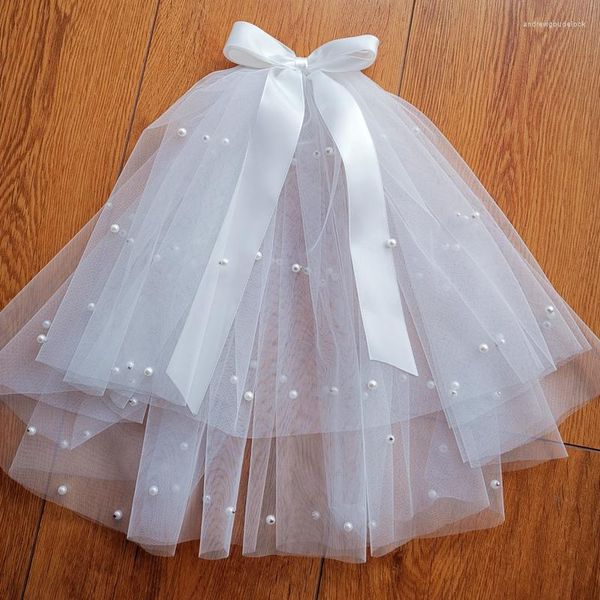 Voiles de mariée Court Mariage avec perles Blanc Ivoire Deux couches Doux Tulle Mariée Voile Peigne Style Mariage Accessoires