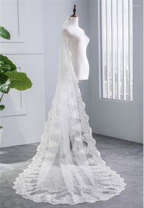 Bruidssluiers Twee lagen 3m kathedraal Veil Witte Lace Edge Wedding met Comb Rhinestones Sequins Accessoires
