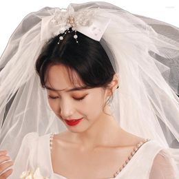 Veaux de mariée Veil de mariage Accessoires pour les cheveux pour la mariée Coupure à 4 niveaux Perles délicates de tulle