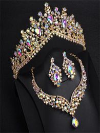 Bruidssieraden set van drie eenvoudige en frisse kristallen tiara kroon oorbellen ketting trouwjurk accessoires.240228