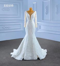 La robe de mariée de la mariée blanche à col en V profond et à manches longues montre un tempérament de queue de poisson haut et fin Personnalisation sur mesure SM222155