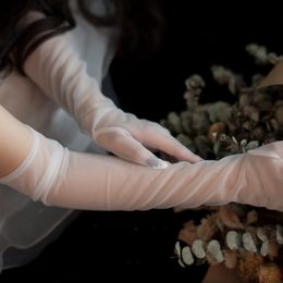 Свадебные перчатки с жемчугом, длинные дизайнерские кружевные марлевые прозрачные женские перчатки, короткие свадебные сетчатые перчатки, свадебные аксессуары175t