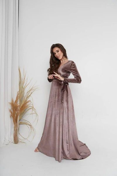 Robe de demoiselle d'honneur Robes de mariée élégantes Peignoir en velours Femmes Lingerie Chemise de nuit Pyjamas Vêtements de nuit Vêtements de nuit de luxe pour femmes