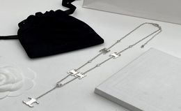 Bref designers Bracelet pour femmes Colliers de pendentif diamant Sliver Gold 2 couleurs Collier de bijoux bracelets marques chaîne Lin221112713694