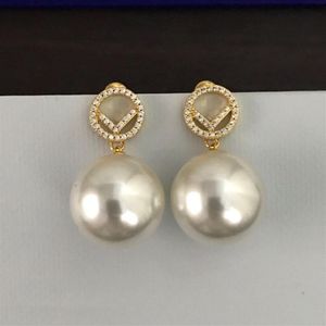 Korte vrouwenontwerpers Stud Gold Earring Diamant Pearl -oorbellen Ear Stud Dames Designer Studs Birthday Gift Letters F 22112106274D