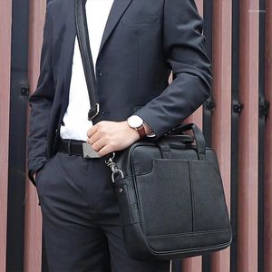 Porte-documents Business Laptop Bag Hommes Sacs à bandoulière Sacs à main en cuir véritable Voyage masculin de haute qualité en peau de vache