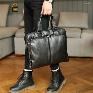 Porte-documents verrouillables de style coréen, mais sacs en cuir. Affaires aléatoires masculines de messager d'épaule douce.