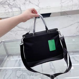 Aktetassen Luxe designer handtassen grote draagtassen is gemaakt van hoogwaardig nylon materiaal in klassieke stijl modieuze enkele schoudertas