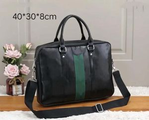 Maletines Luxurys Hombres Maletín de negocios Un hombro Bolso diagonal Bolso de computadora Bolsa de computadora Cremallera de cuero Carta Lienzo Interior Simple Casual Pock