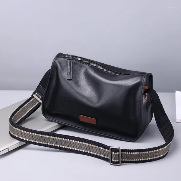 Maletines Bolso de hombro Cuero de vaca Mochila cruzada para hombres Moda Negro Casual Estilo coreano Colgante lateral Gran capacidad Portátil Moda Simple