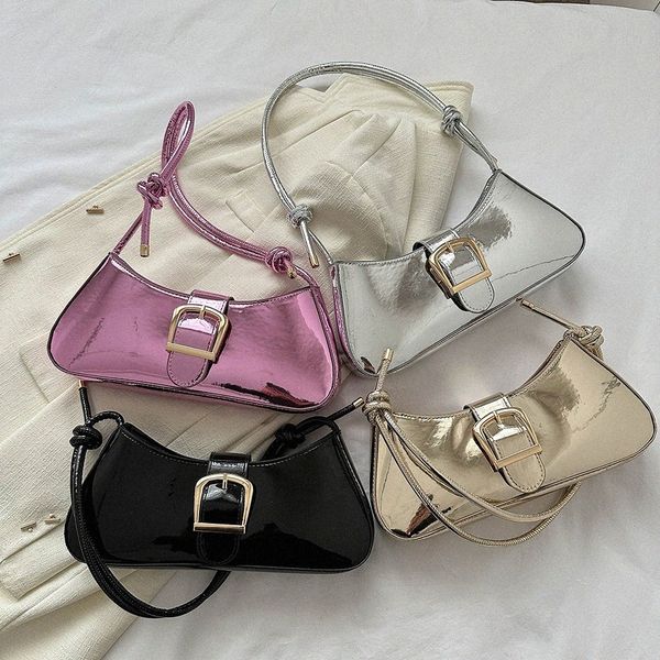 Sacs croisés en cuir brillant Femmes Luxury Y2K Fi Handbags Sac Underarm Sac Femelle sacs à main